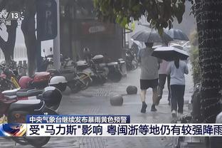 沃恩：让本西一直随队参与训练 是为了让他的复出过程不那么艰难